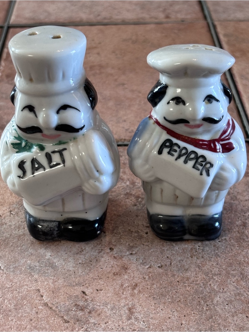 Salt and Pepper Shakers Old Italian Chef/Baker Duo, Great Vintage Condition
